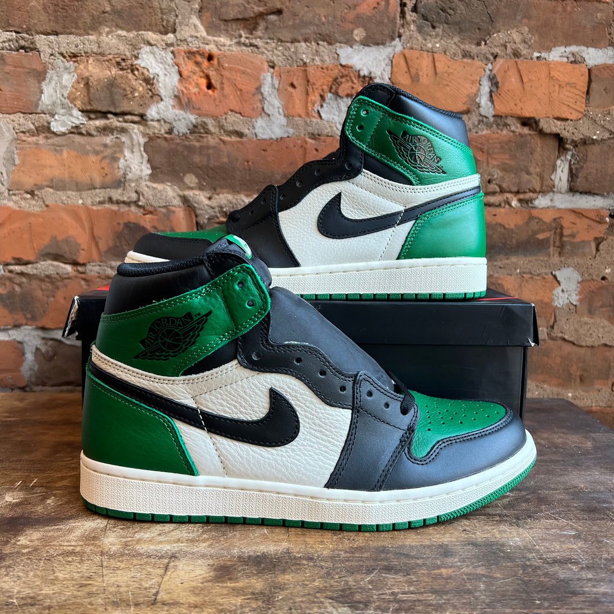 Air Jordan 1 Retro High Pine Green – OMNES