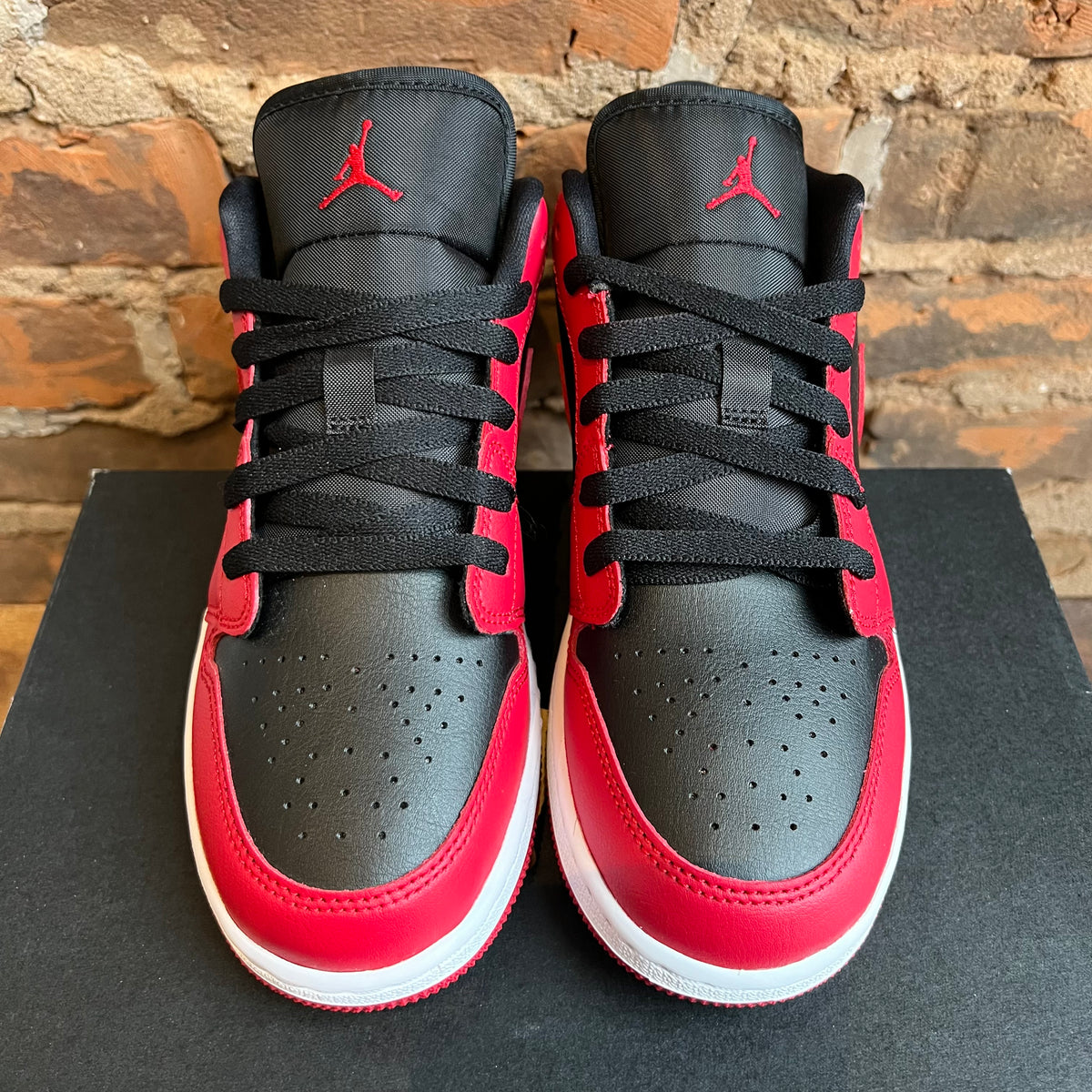 Air Jordan 1 Low Reverse Bred (GS) – OMNES